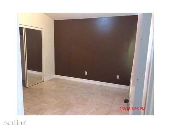 4825 SW 152nd Ct - Photo 2 of 7
