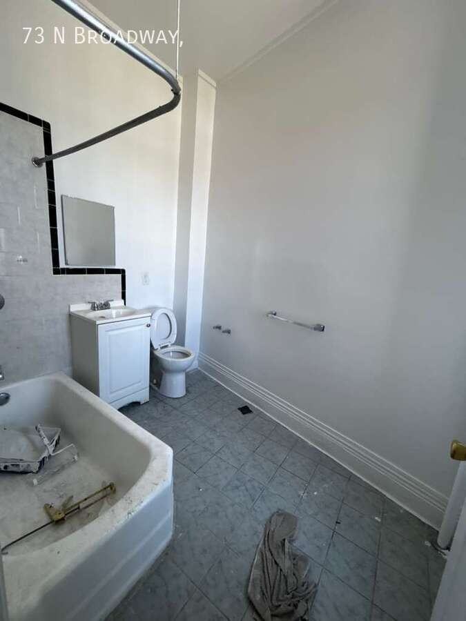 73 N Broadway - Photo 3 of 4