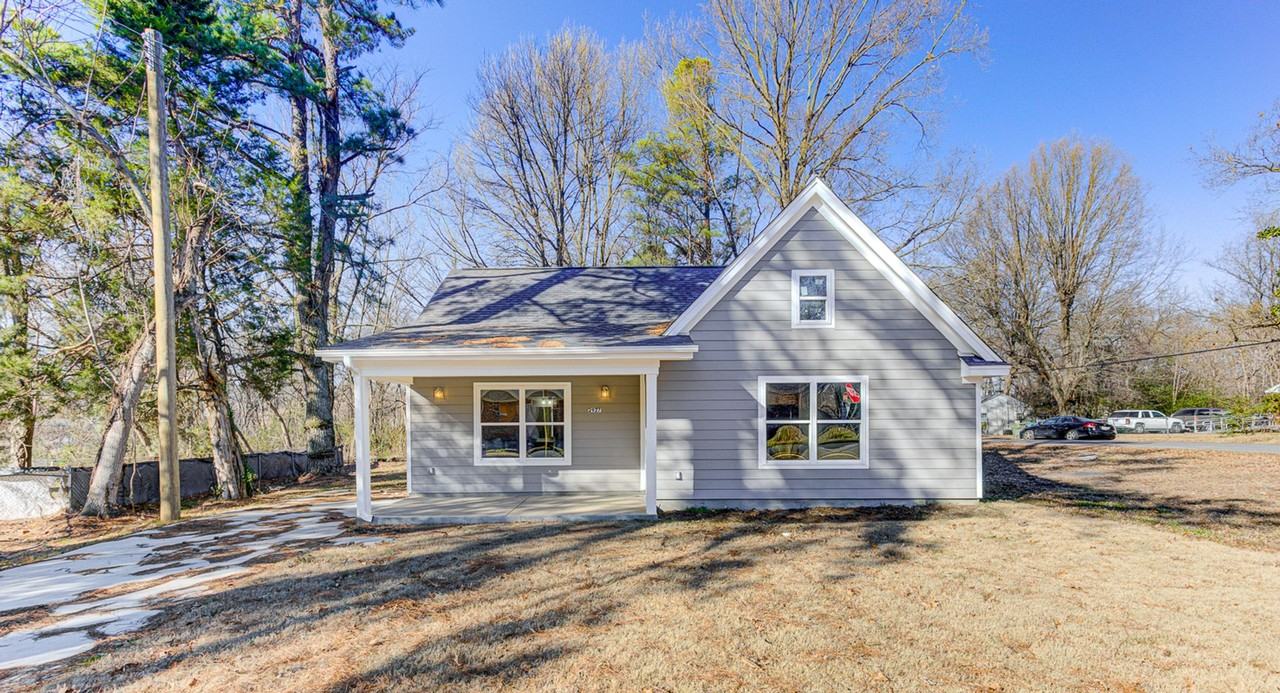 2927 Beechmont St - Photo 2 of 22