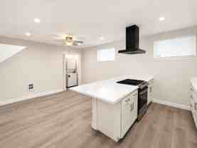942 7th St #5 - Photo 1 of 1