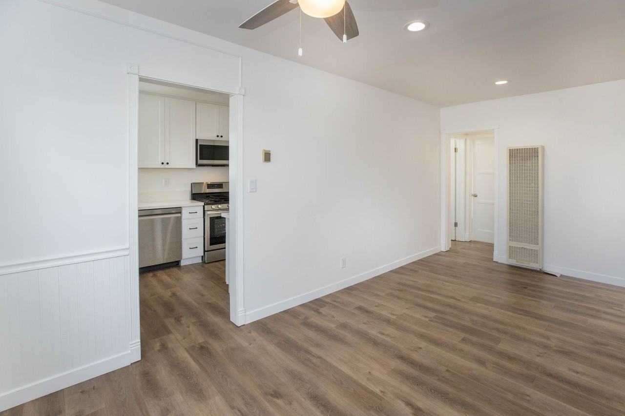740 Flower Ave #742 - Photo 3 of 22