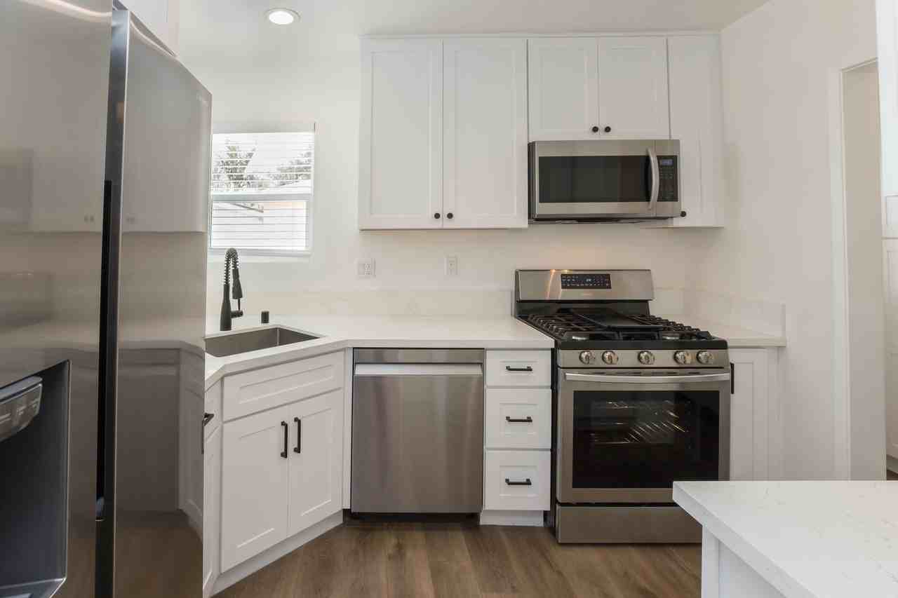 740 Flower Ave #742 - Photo 6 of 22