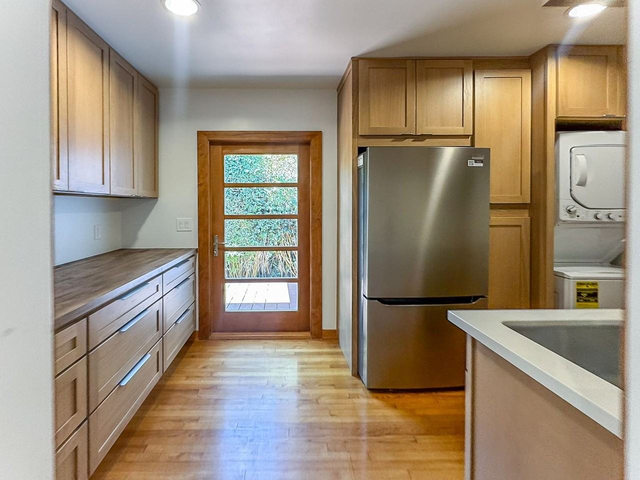 3517 Beethoven St - Photo 2 of 13