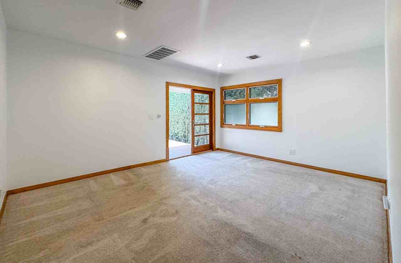 3517 Beethoven St - Photo 5 of 13