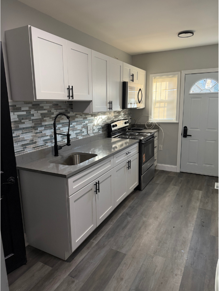 1271 Limit Ave - Photo 2 of 34