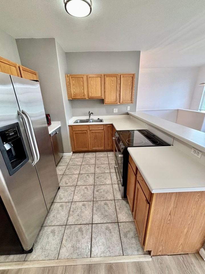 10640 W 12th Ln #D - Photo 5 of 23