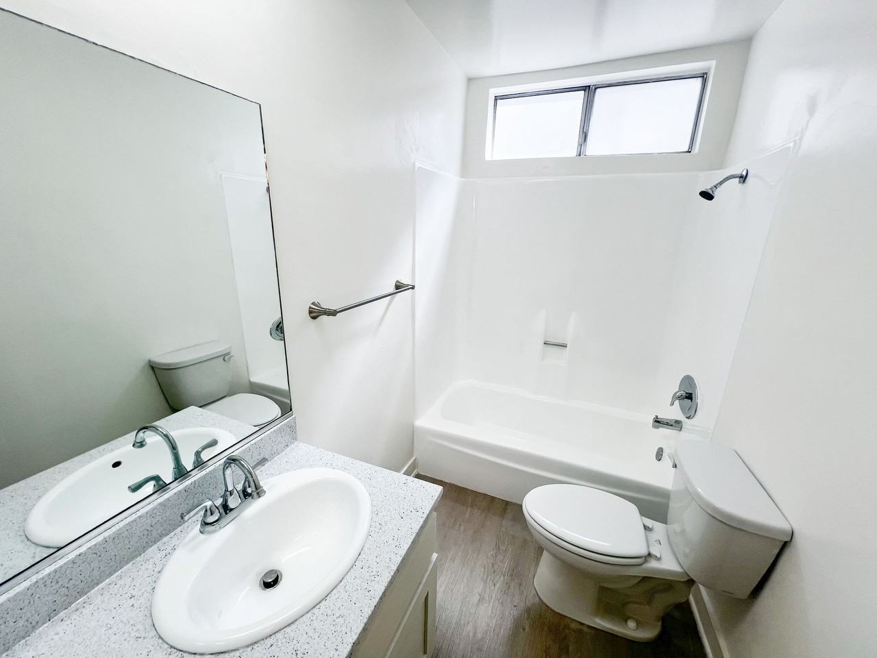 Woodman Apartments - Photo 5 of 16