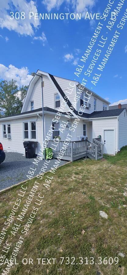 308 Pennington Ave #B
