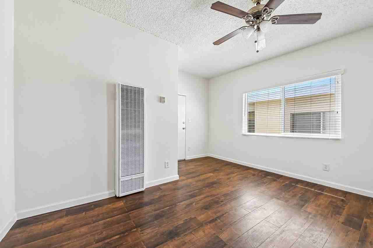 1731 W 120th St #08 - Photo 4 of 17