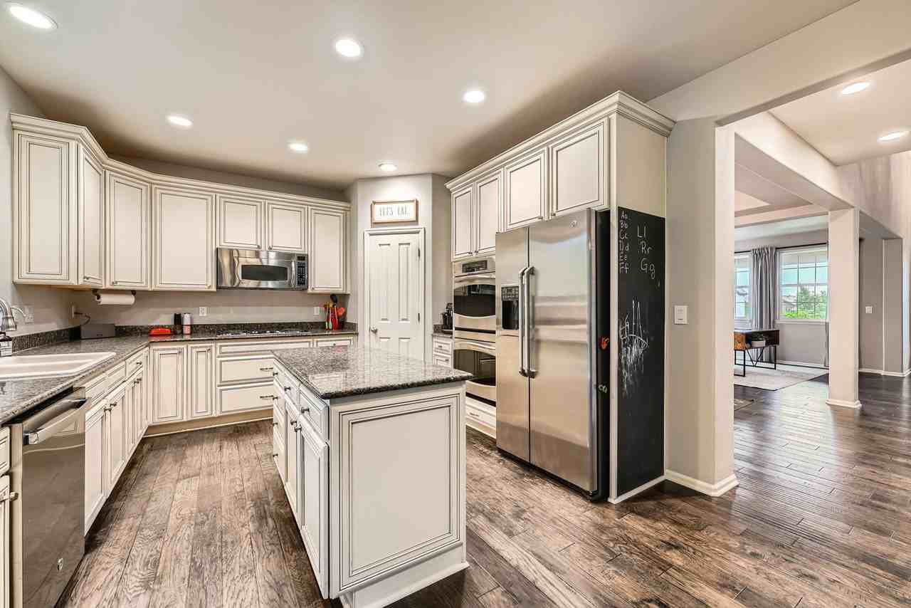 10463 Meadowleaf Way - Photo 4 of 28