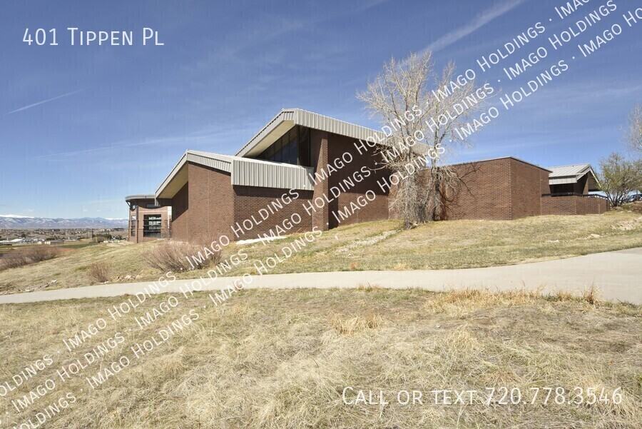401 Tippen Pl - Photo 5 of 50
