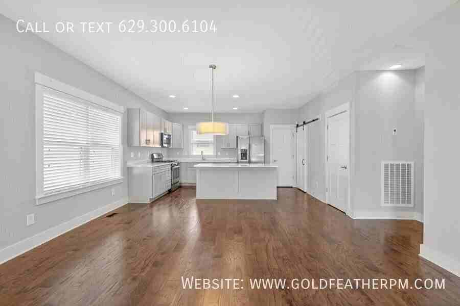 330 54th Ave N - Photo 6 of 40