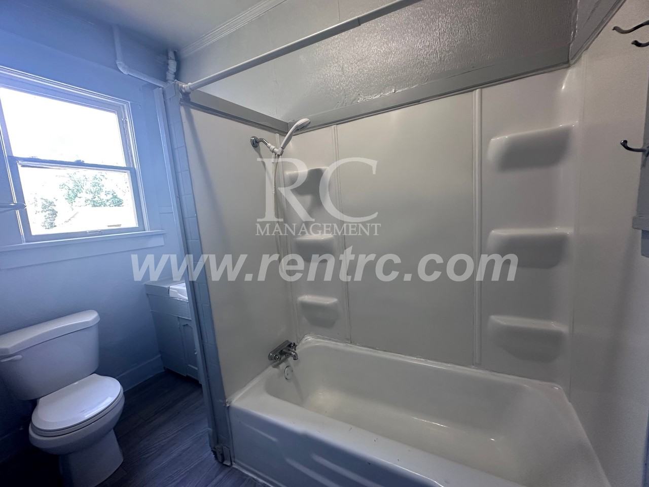 1434 N Walnut St - Photo 4 of 16