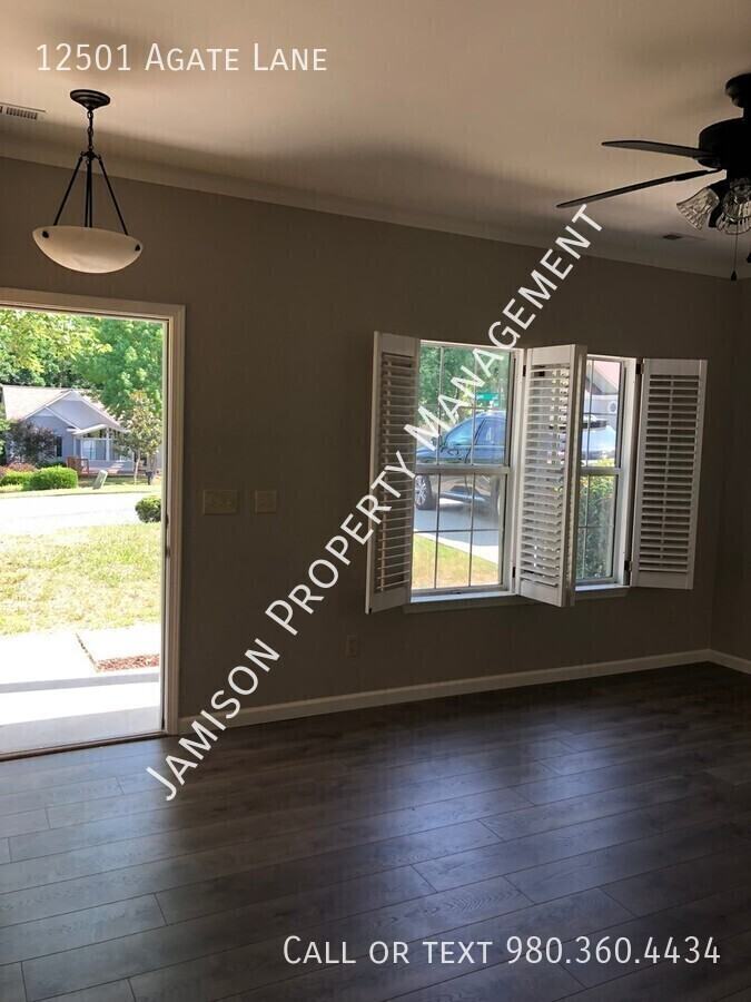 12501 Agate Ln - Photo 3 of 13