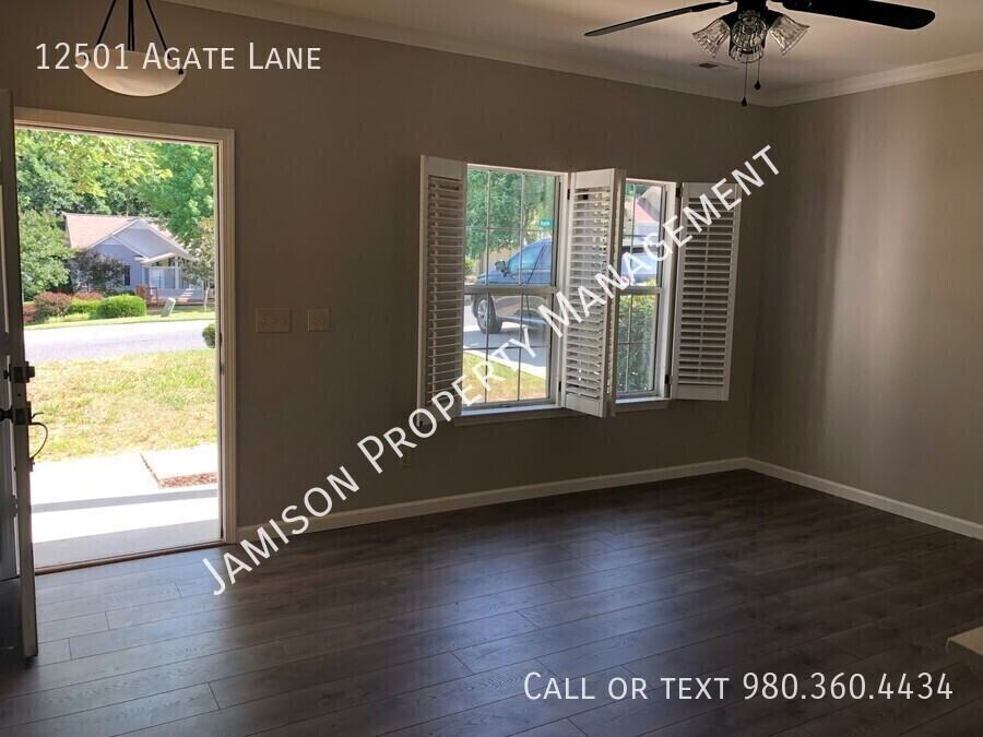 12501 Agate Ln - Photo 4 of 13