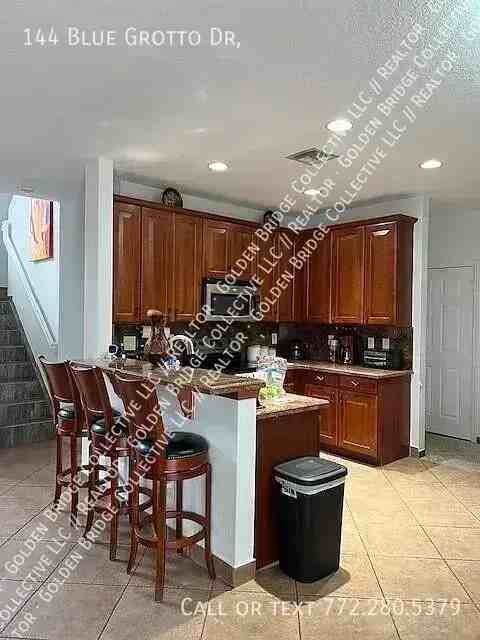 144 Blue Grotto Dr - Photo 2 of 10