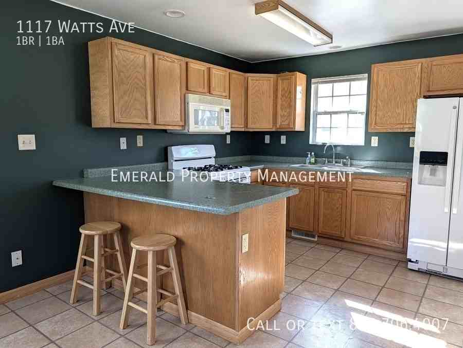 1117 Watts Ave - Photo 3 of 12