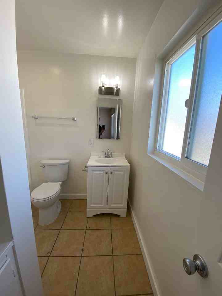 3857 35th St - Photo 7 of 9