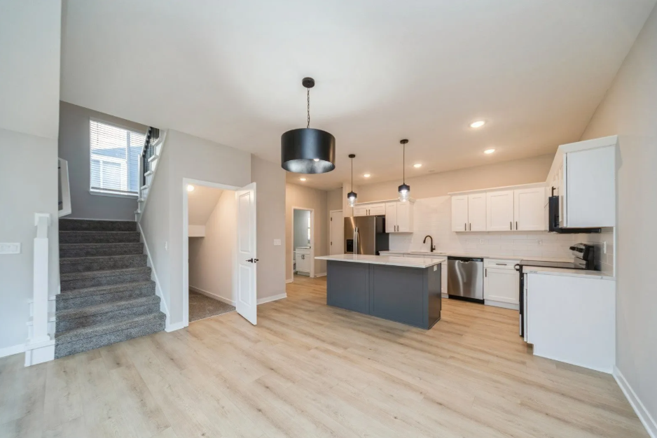 1012 Maple St #0 - Photo 5 of 22