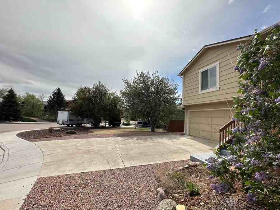 7345 Handcraft Ct - Photo 4 of 20