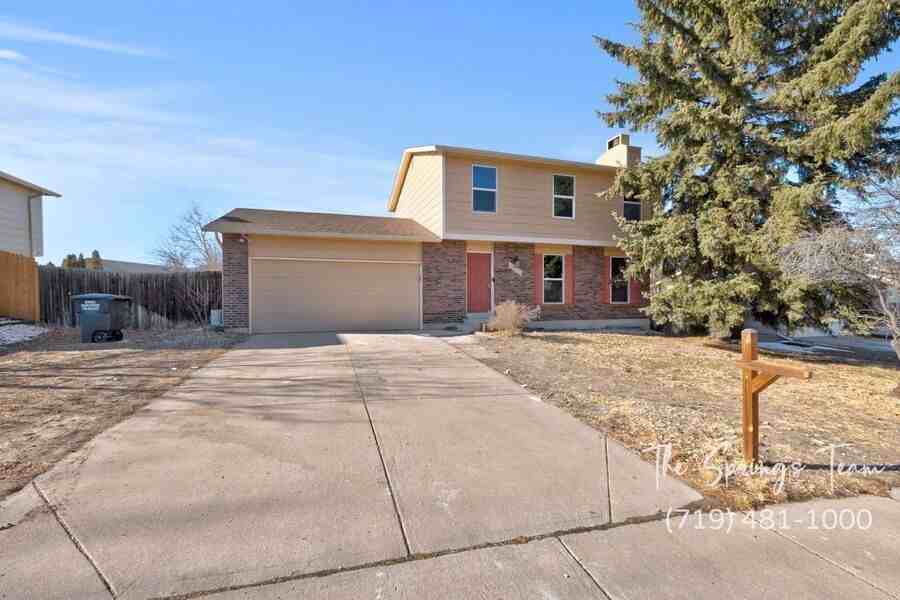 6460 Bugle Dr - Photo 3 of 49