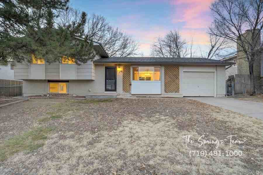 7240 Sullivan Cir - Photo 2 of 42