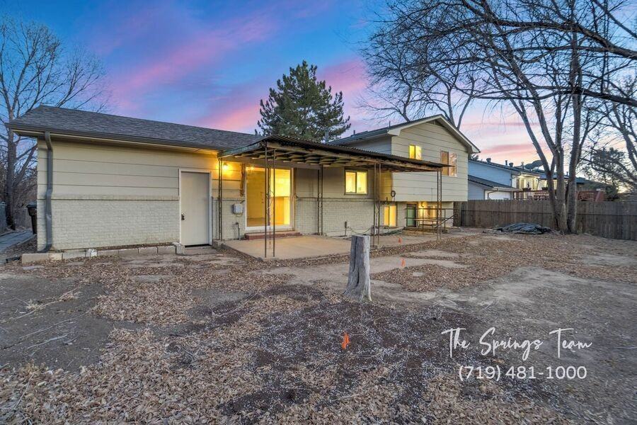 7240 Sullivan Cir - Photo 4 of 42