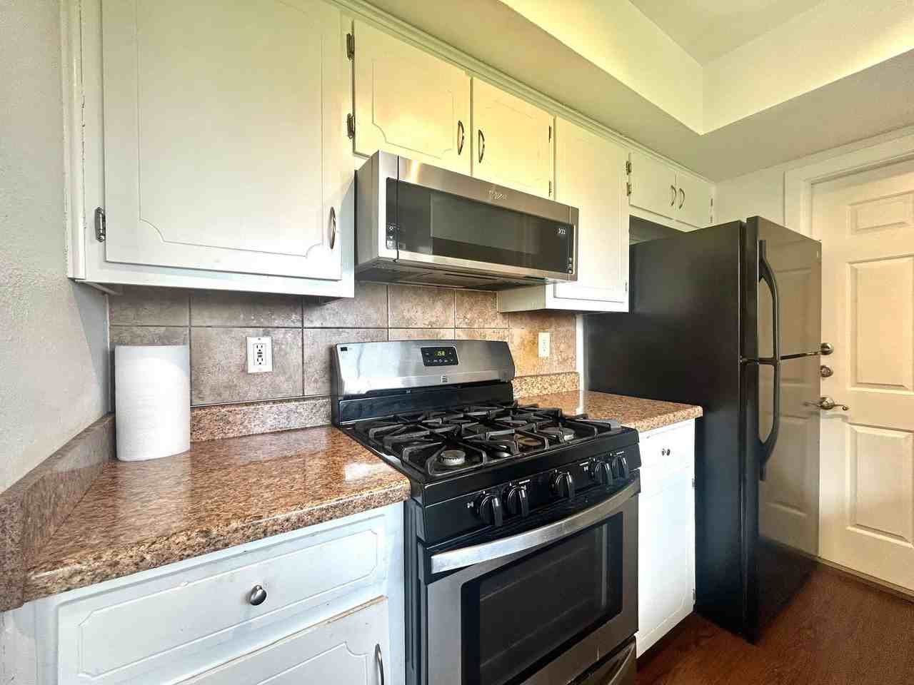 4807 Copperbend Blvd - Photo 7 of 25