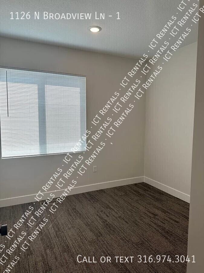 1126 N Broadview St #1 - Photo 7 of 31