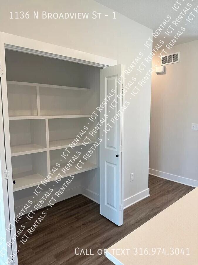 1136 N Broadview St #1 - Photo 6 of 27