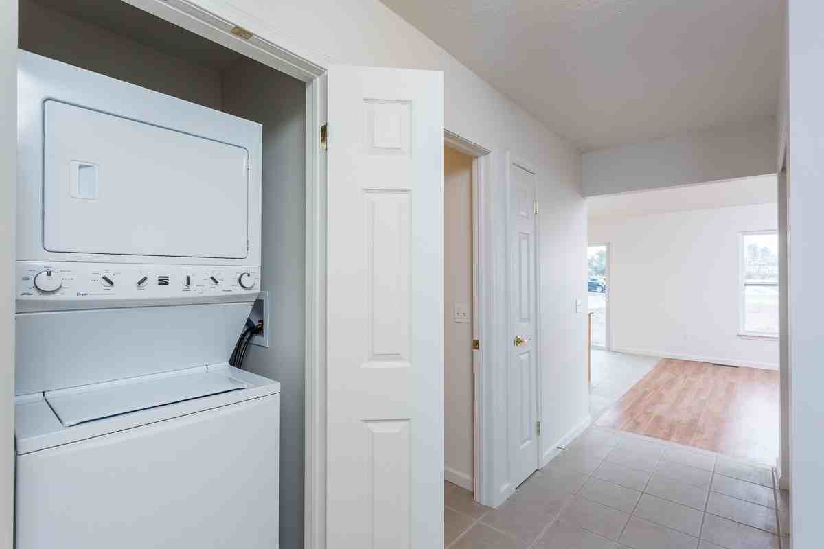 48 Silverlight Way - Photo 5 of 14