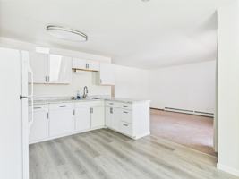 featured image of 706 Ouida Way #4