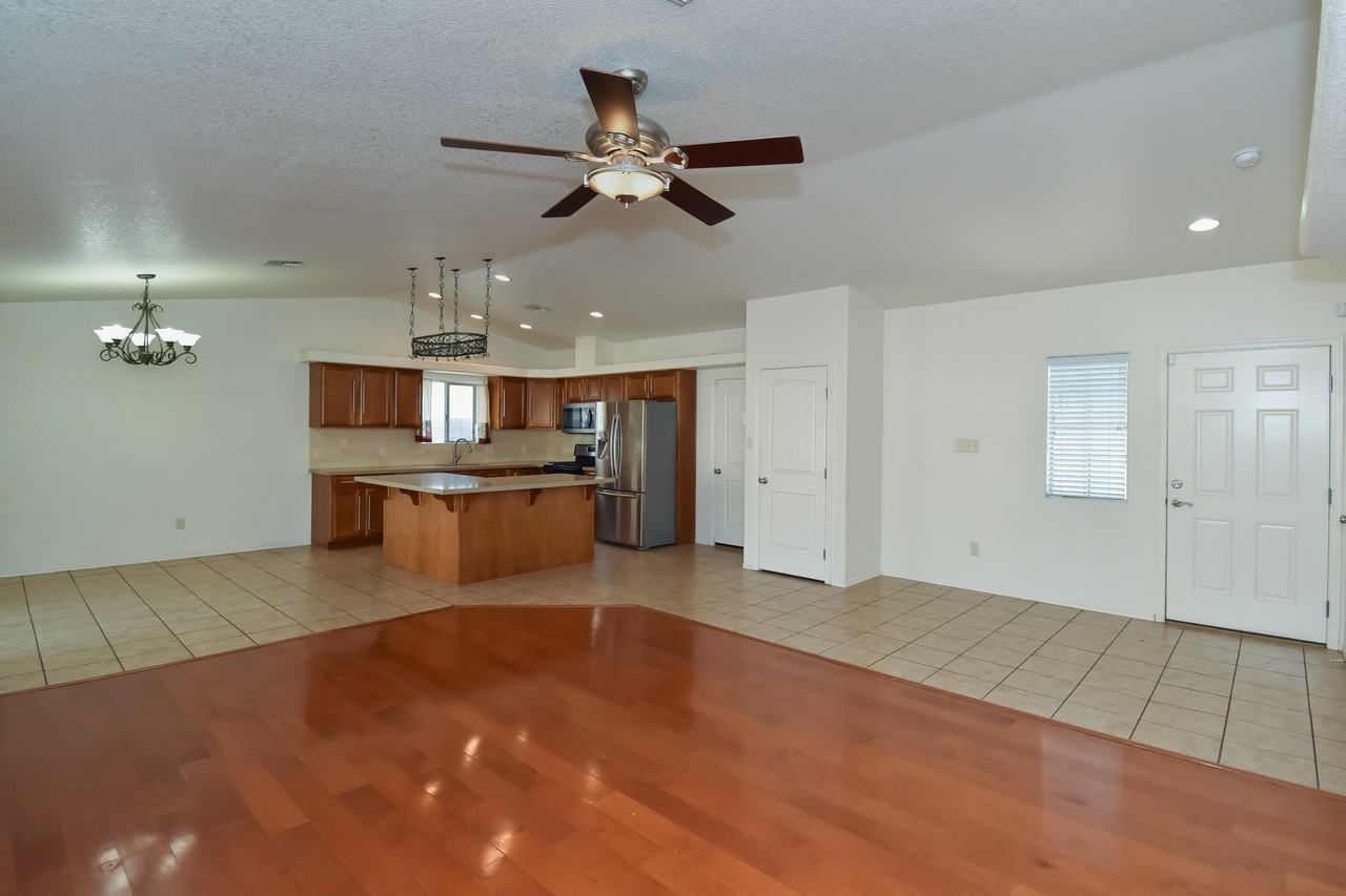 11766 E Alpha Way - Photo 4 of 19