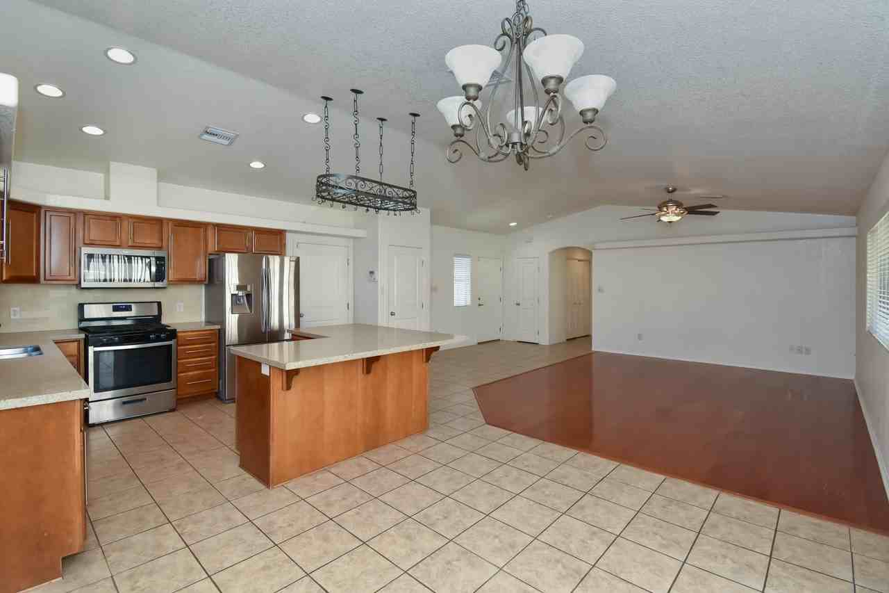 11766 E Alpha Way - Photo 5 of 19