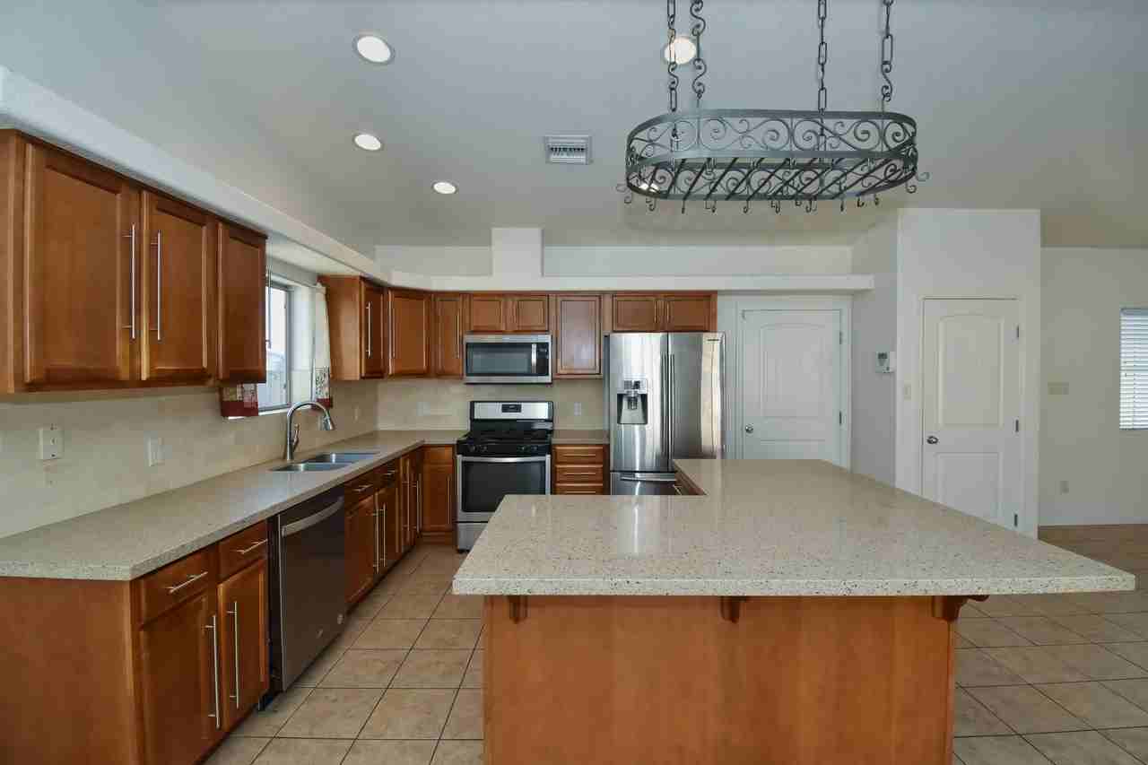 11766 E Alpha Way - Photo 7 of 19