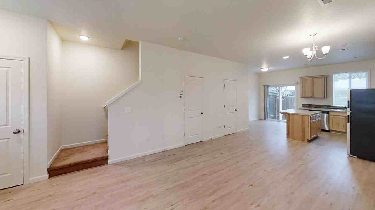 8316 Se Ramona St - Photo 5 of 23