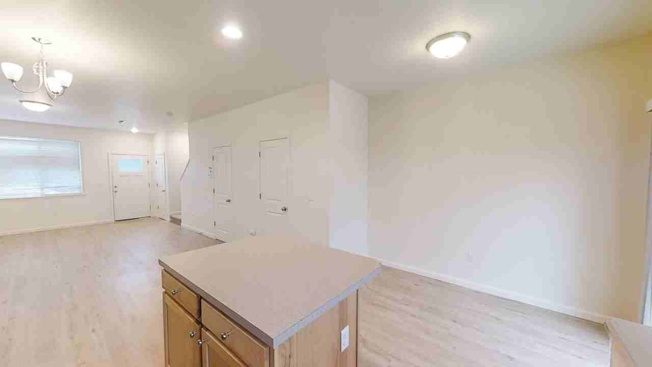 8316 Se Ramona St - Photo 7 of 23