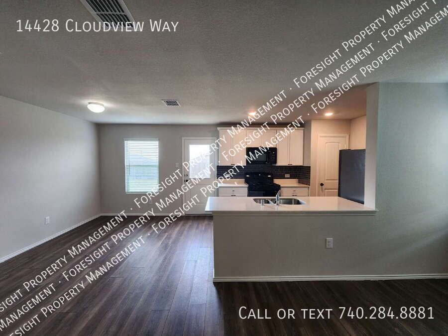 14428 Cloudview Way - Photo 4 of 17