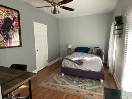 featured image of 130 Vanira Ave Se #B