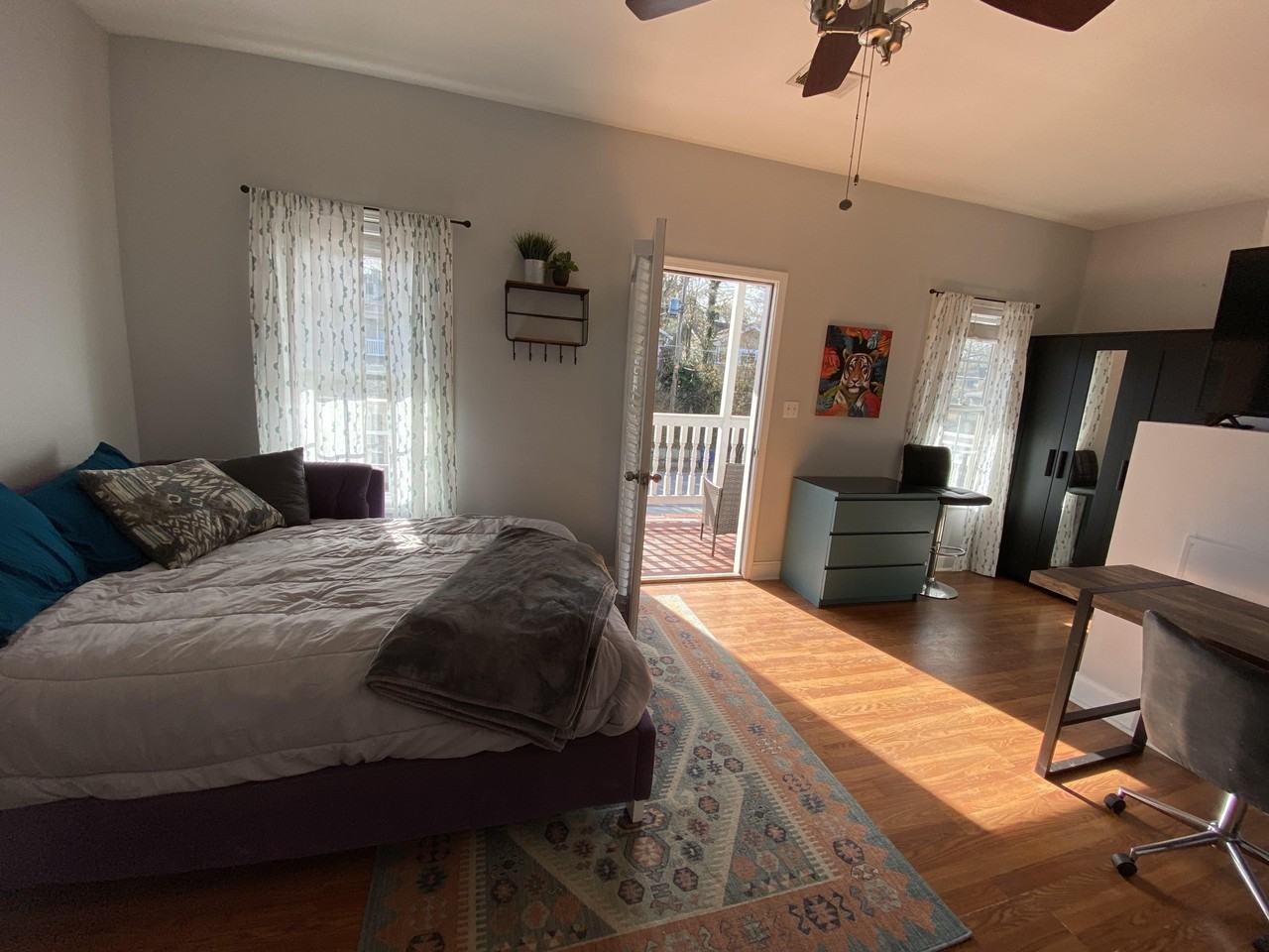 130 Vanira Ave Se #B - Photo 2 of 10