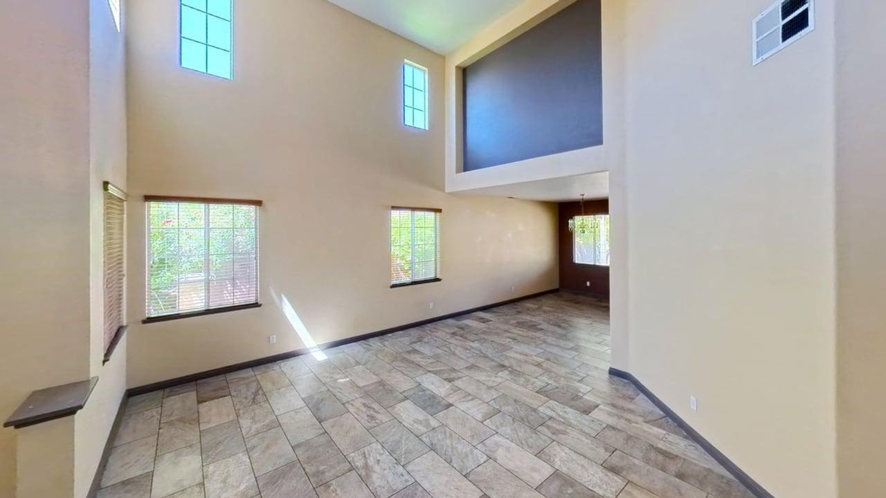37978 Spur Dr - Photo 4 of 39