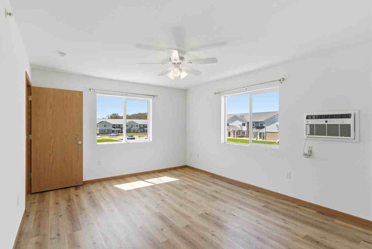 822 Adams Ct #616 - Photo 5 of 14