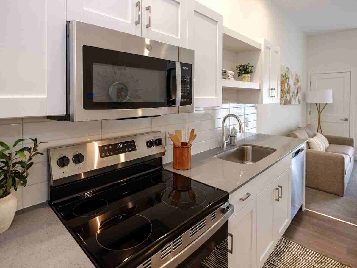 Rivers Edge Apartments - Photo 4 of 26