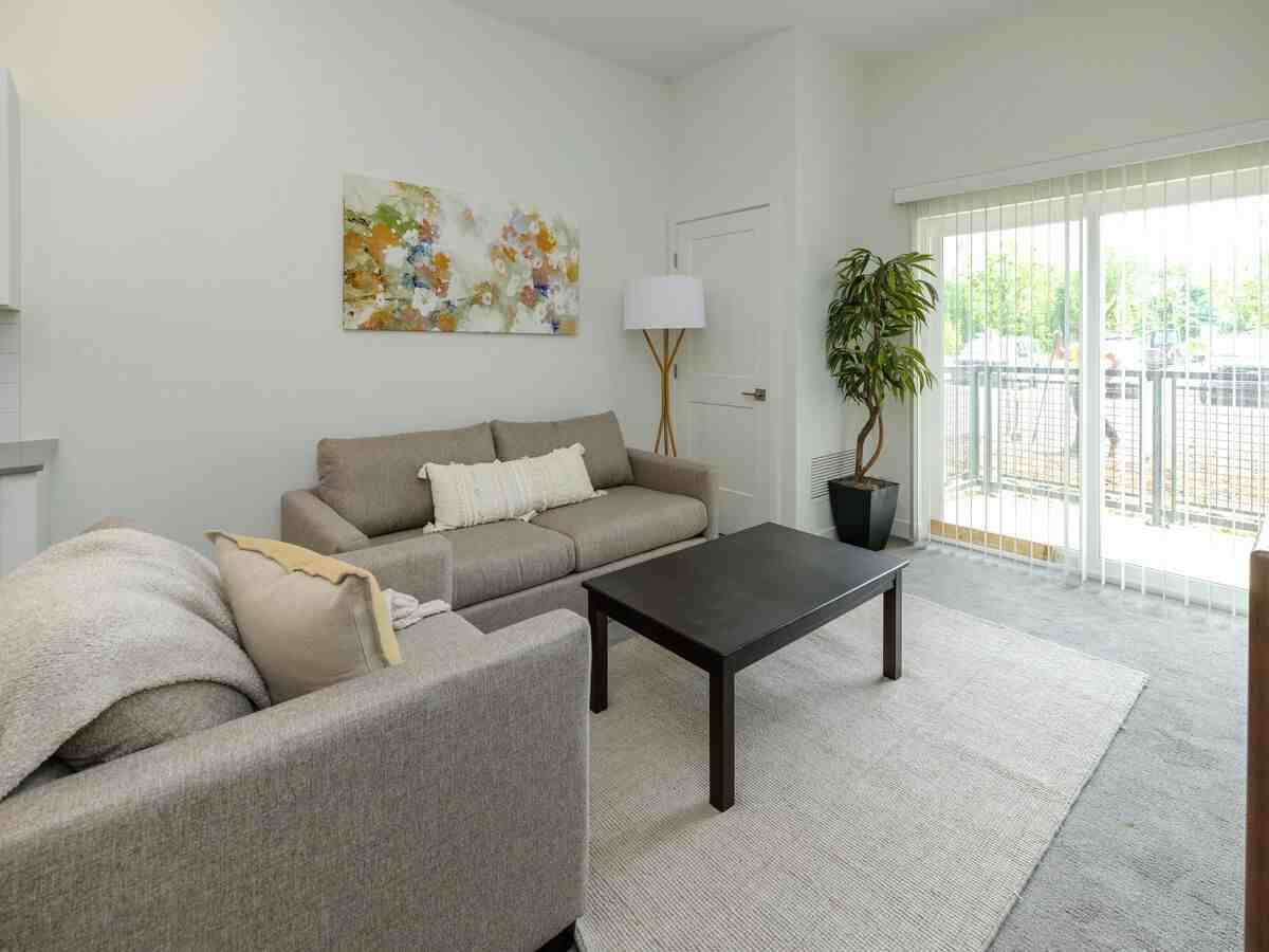 Rivers Edge Apartments - Photo 5 of 26
