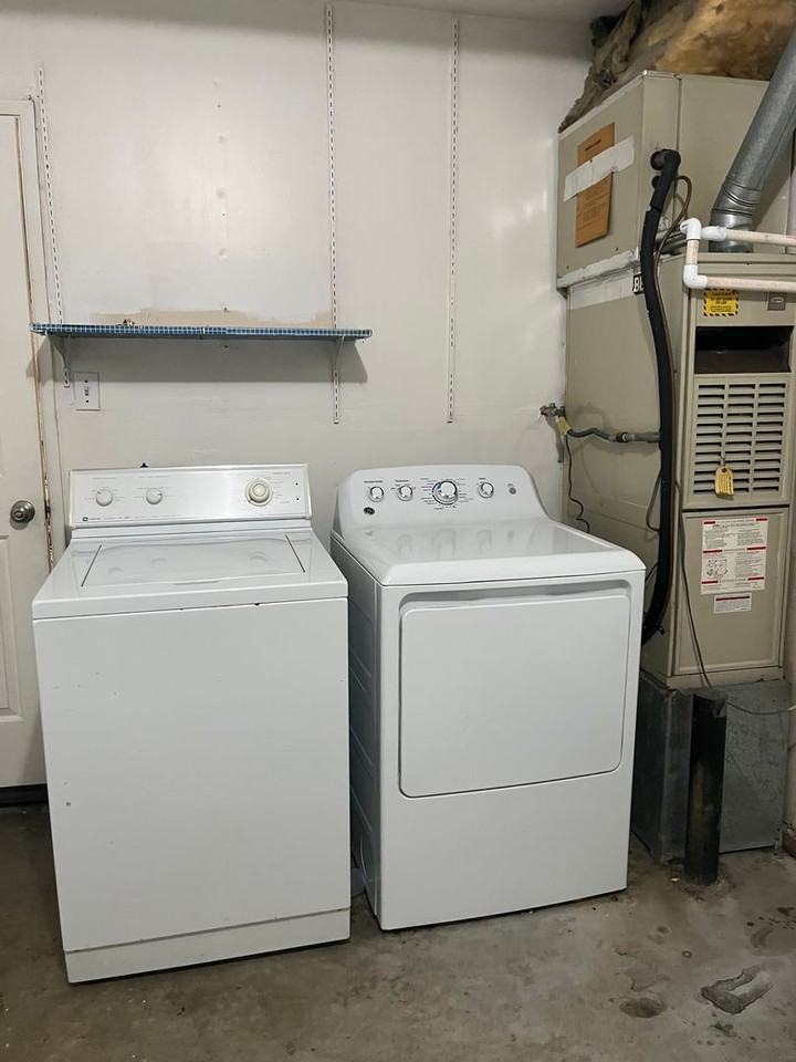 415 W J St - Photo 2 of 27