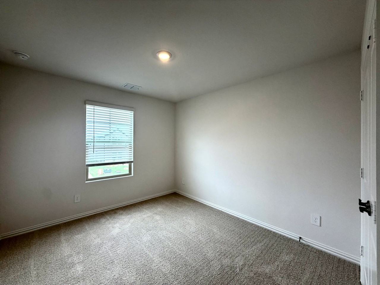 6305 Timberhurst Dr - Photo 6 of 29