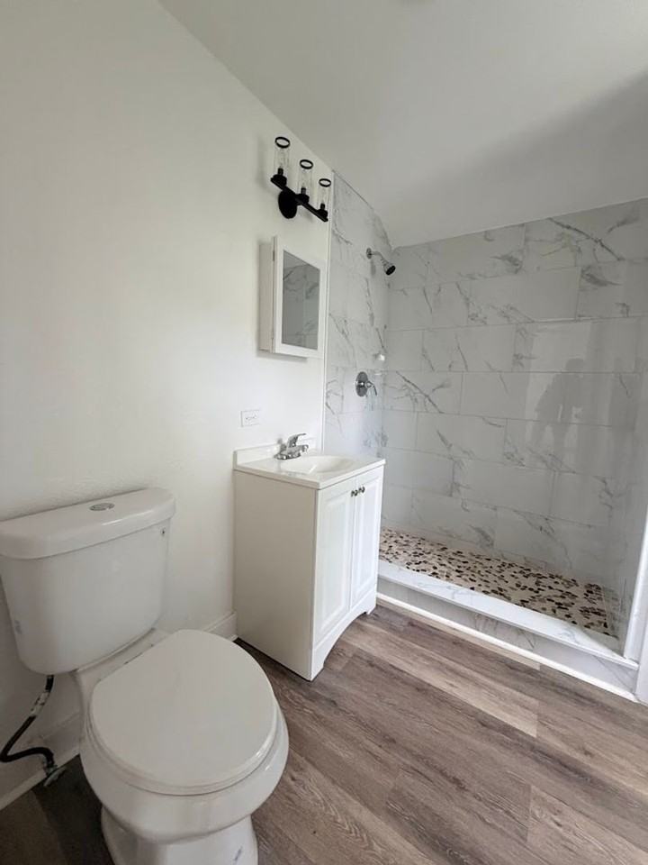 4 302.5 S. 12th Street- #4 - Photo 6 of 11
