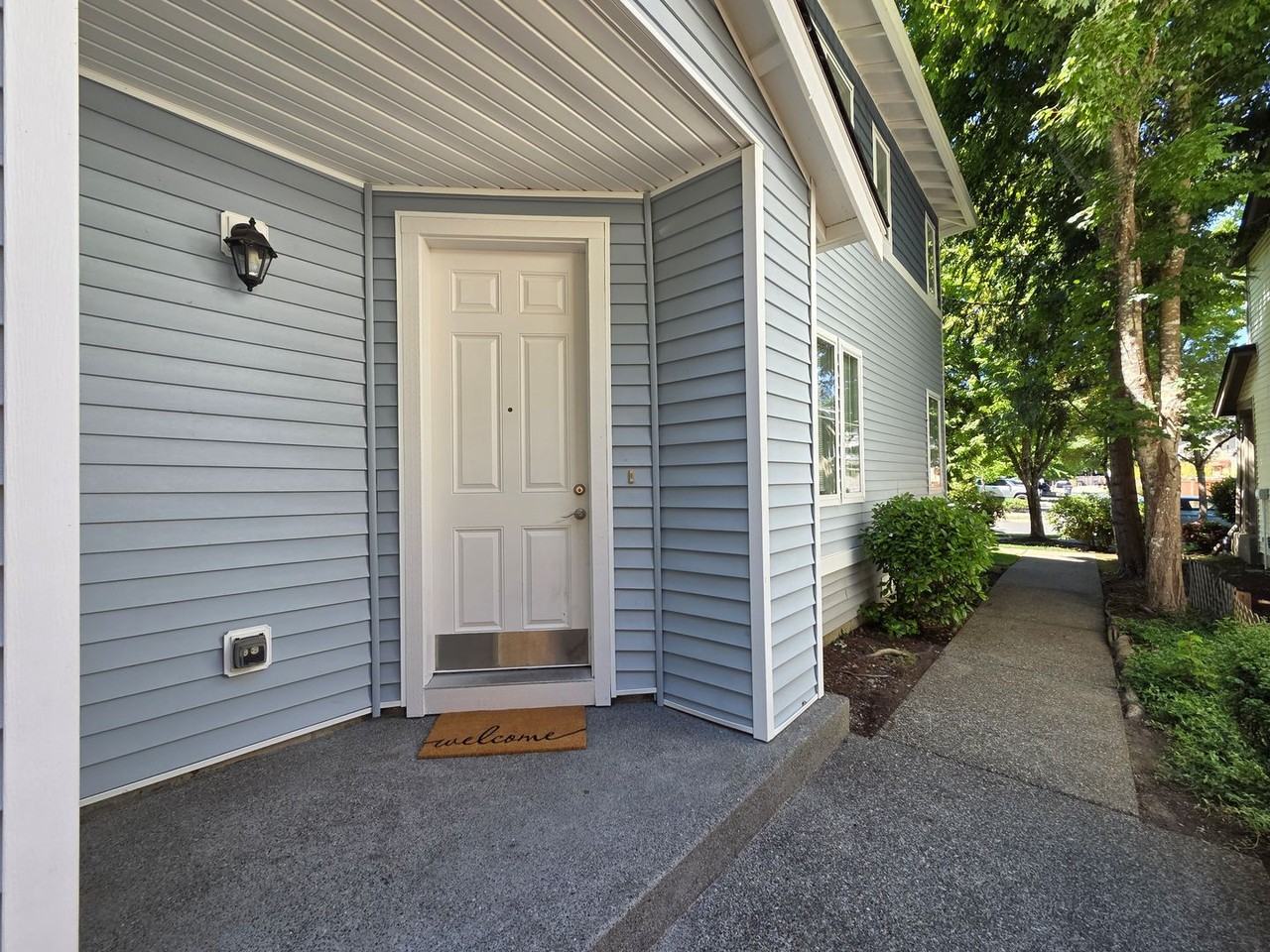 1185 Griggs St - Photo 2 of 32