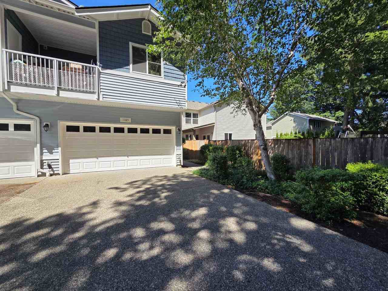 1185 Griggs St - Photo 3 of 32