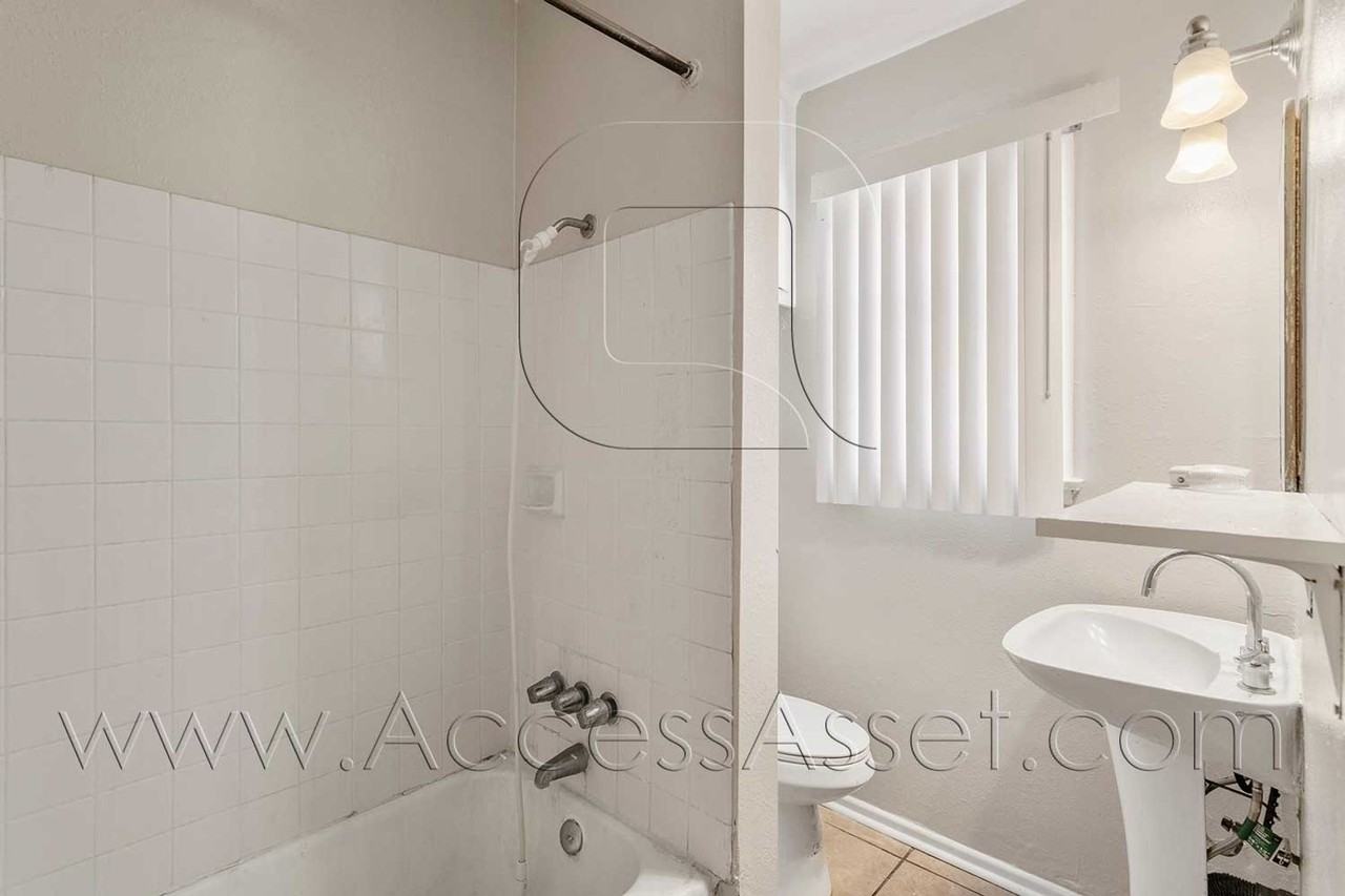 207 E Graham Ave #B - Photo 6 of 21